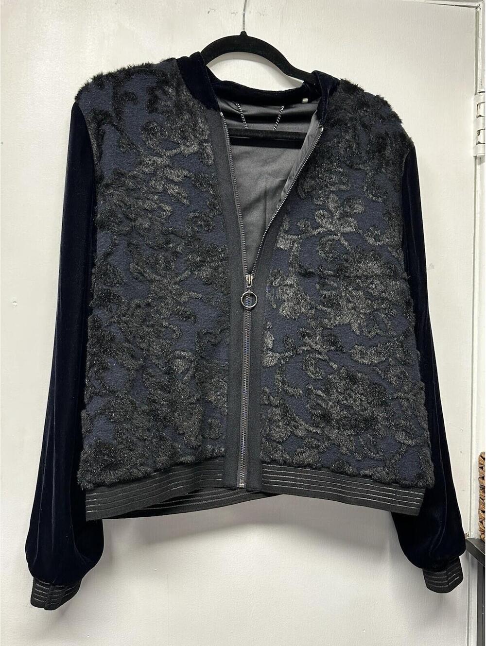 Velvet Black Bomber Style Jacket Size Large